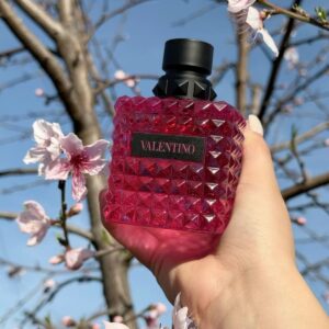 valentino donna born in roma intense