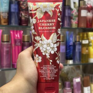 BATH&BODY JAPANESE CHERRY BLOSSOM BODY CREAM